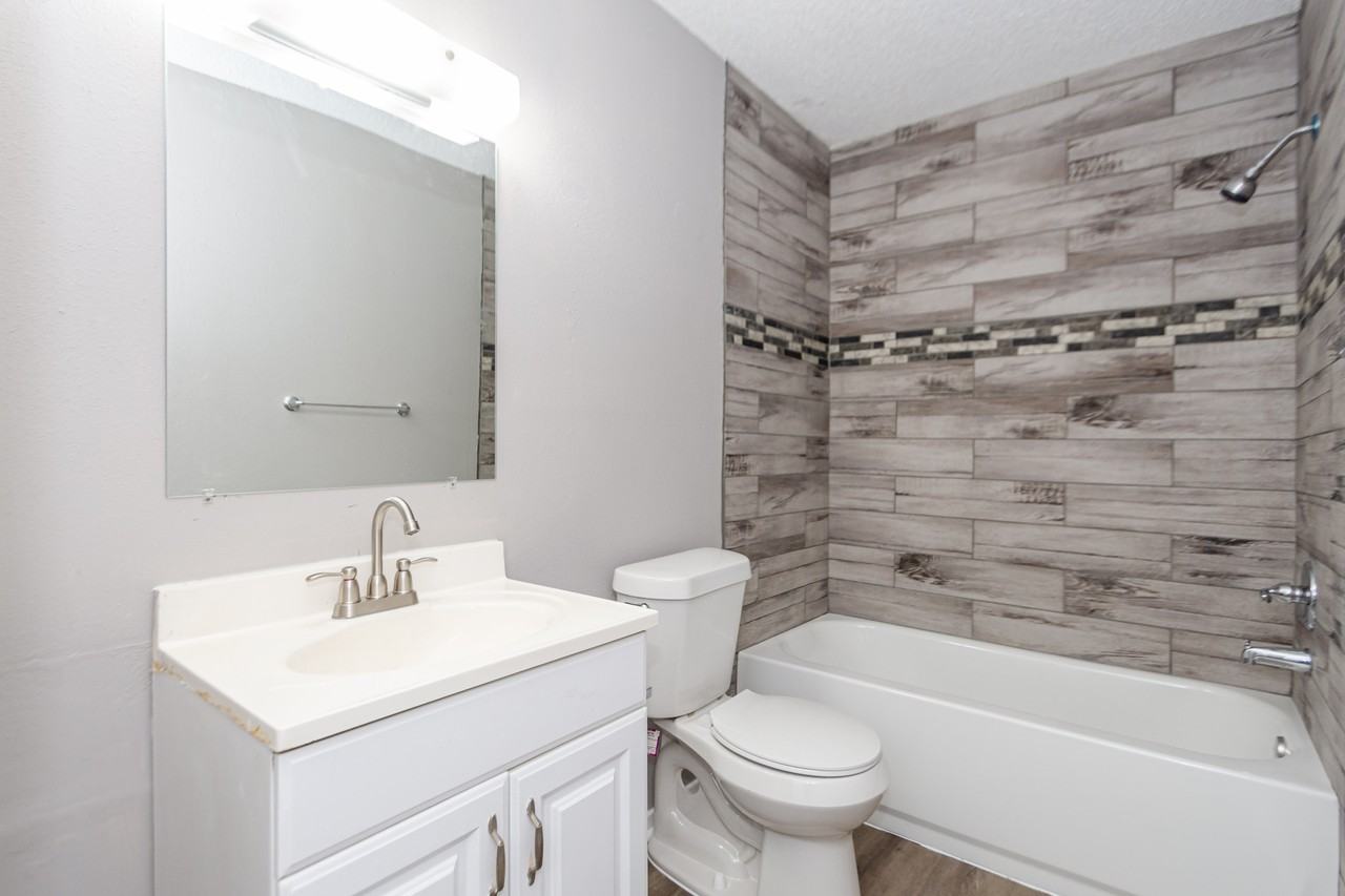 Oak Haven Apartments - Photo 5 of 34