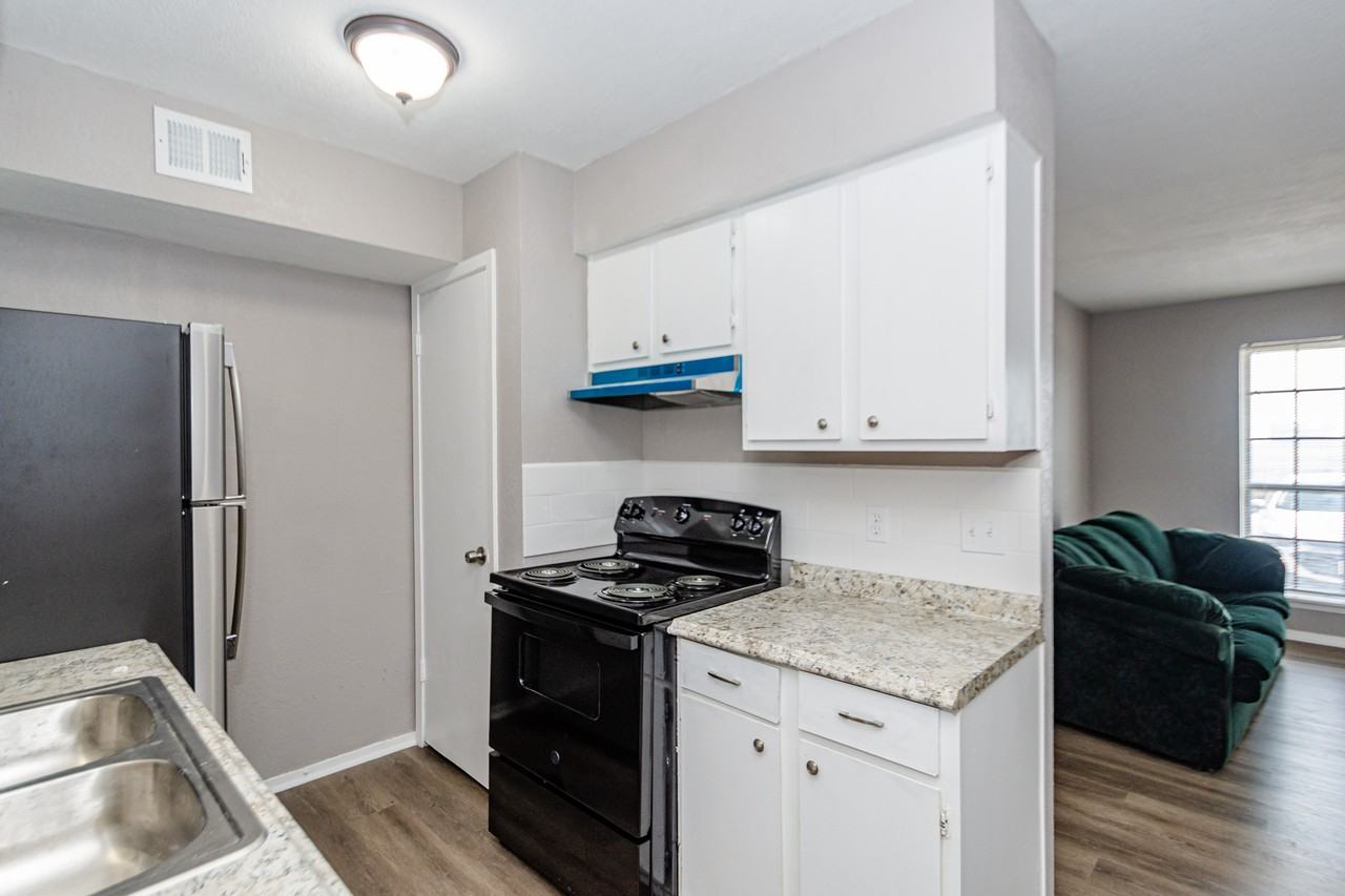 Oak Haven Apartments - Photo 6 of 34