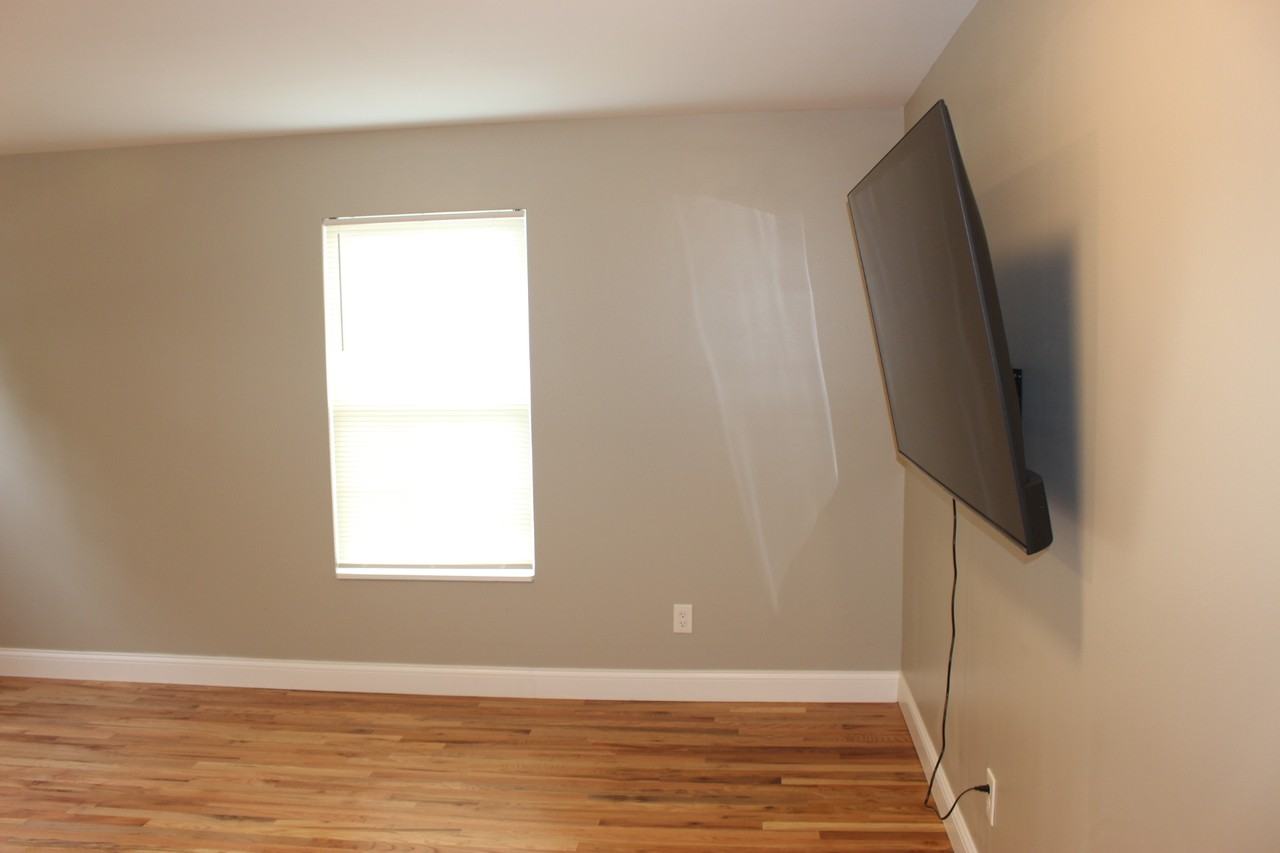 1205B Crescent Avenue - Photo 3 of 14