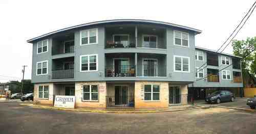 Granada Apartments - Photo 3 of 4