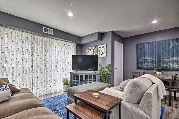 306 Forbes St Apt E #E - Photo 5 of 43