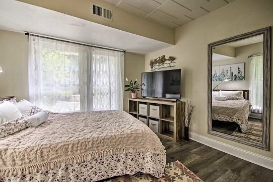 306 Forbes St Apt E #E - Photo 6 of 43