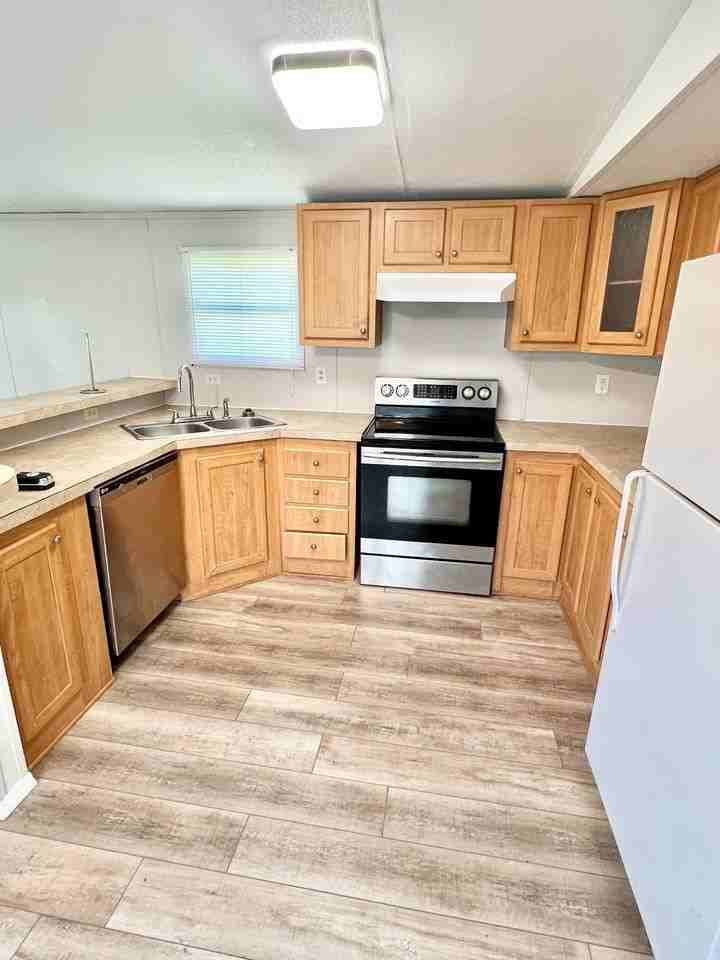 1088 Clark Rd - Photo 2 of 10
