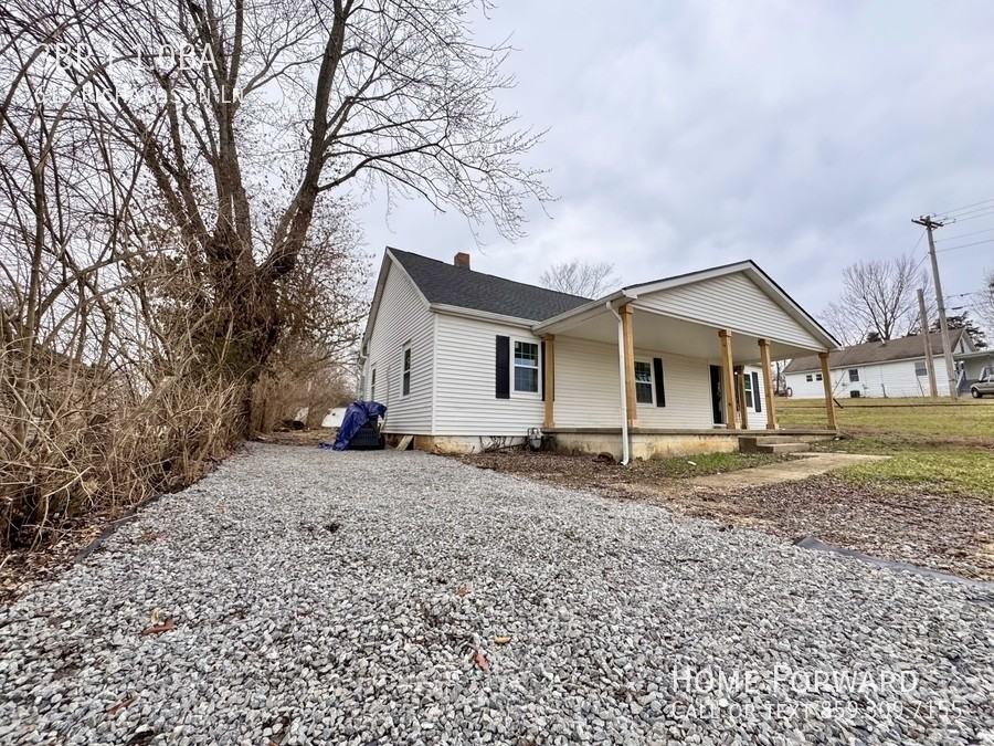 615 Richardson Ln - Photo 2 of 17