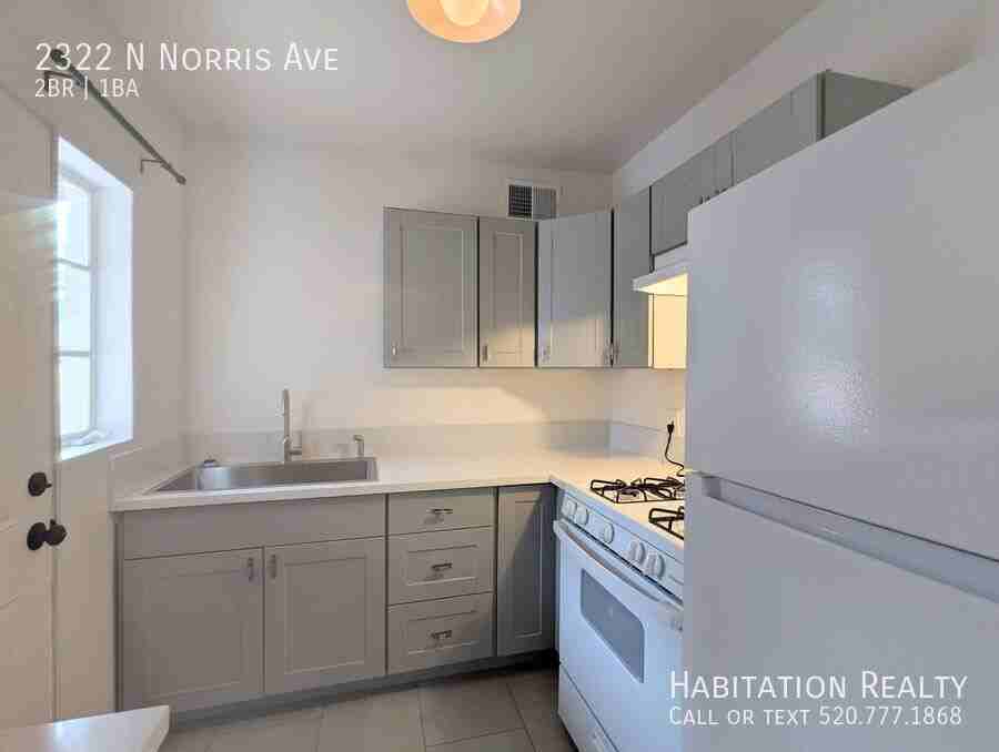 2322 N Norris Ave - Photo 3 of 14
