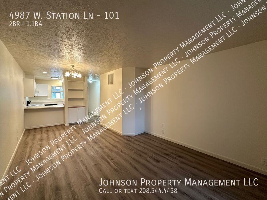 4987 W Station Ln #101 - Photo 7 of 15