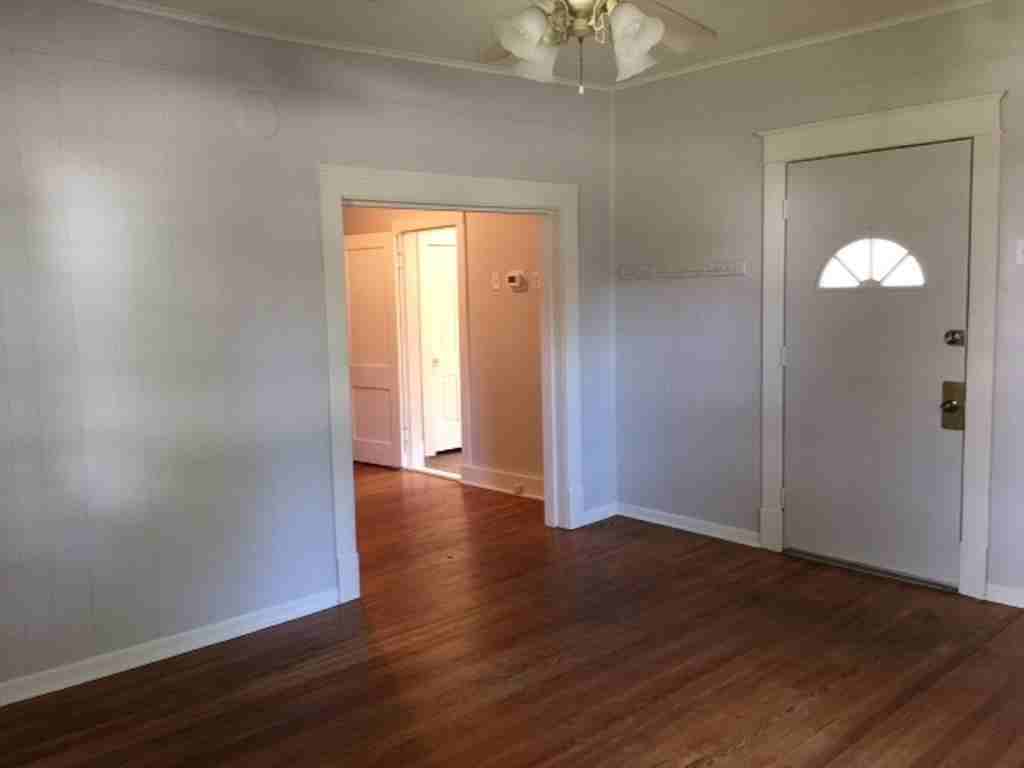 301 N Main St - Photo 2 of 23