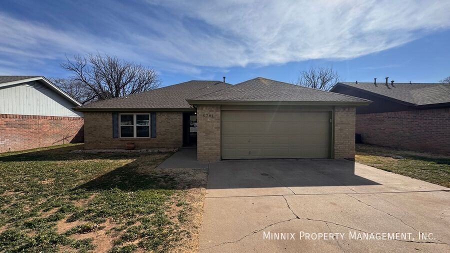 5741 Duke St - Photo 4 of 37