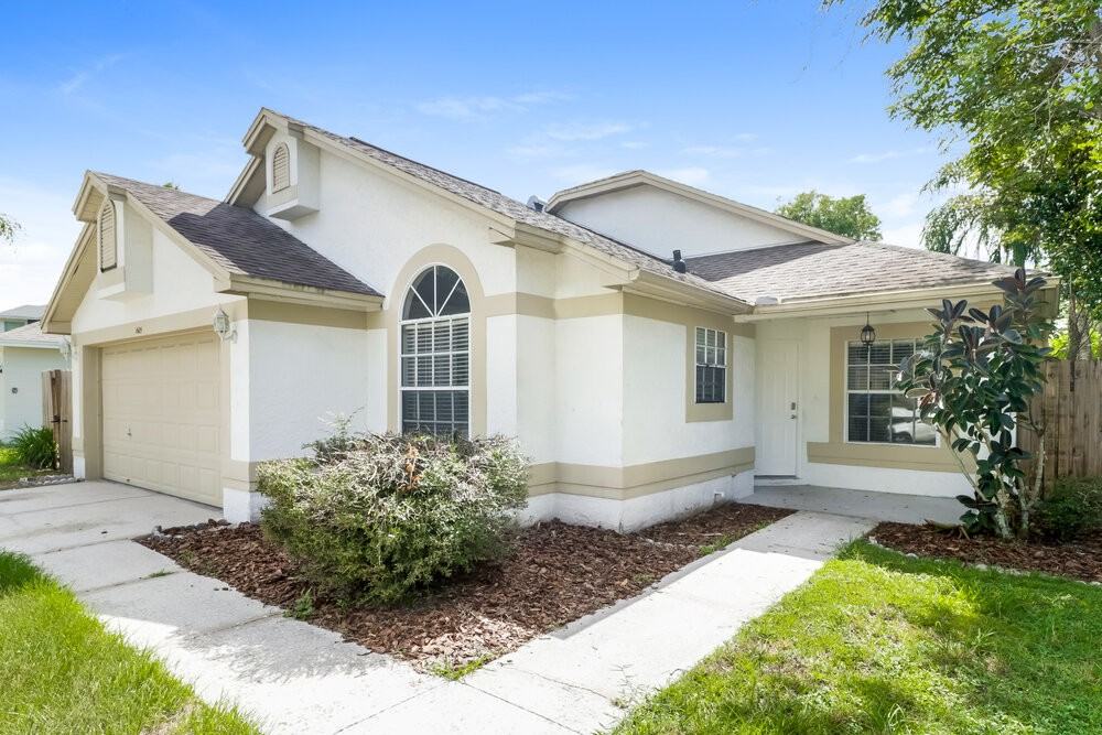 1605 Tailor Rd - Photo 3 of 16