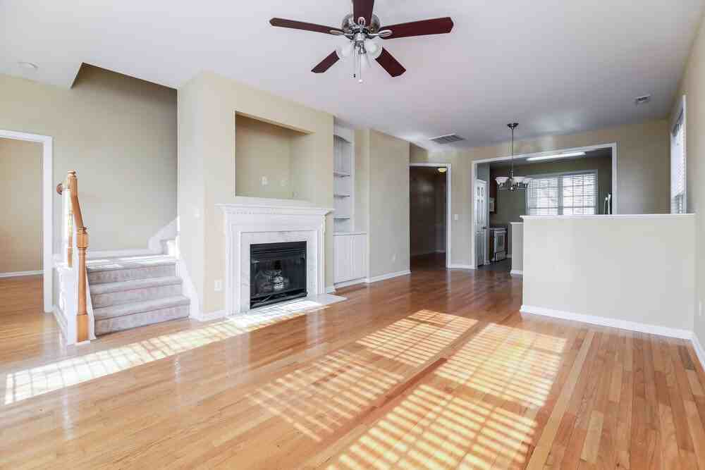 2453 Sapphire Valley Dr - Photo 4 of 18