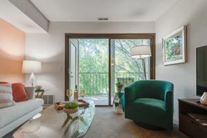 featured image of 3707 Greenleaf Cir