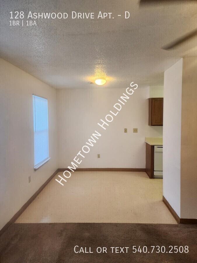 128 Ashwood Drive #D - Photo 3 of 9