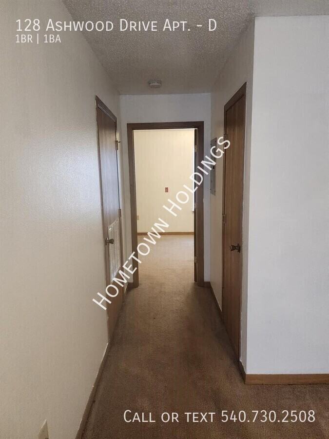 128 Ashwood Drive #D - Photo 6 of 9