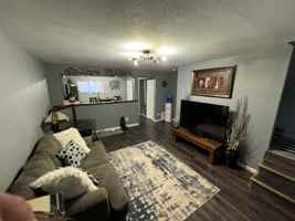 featured image of 806 Yucca Dr #806-2
