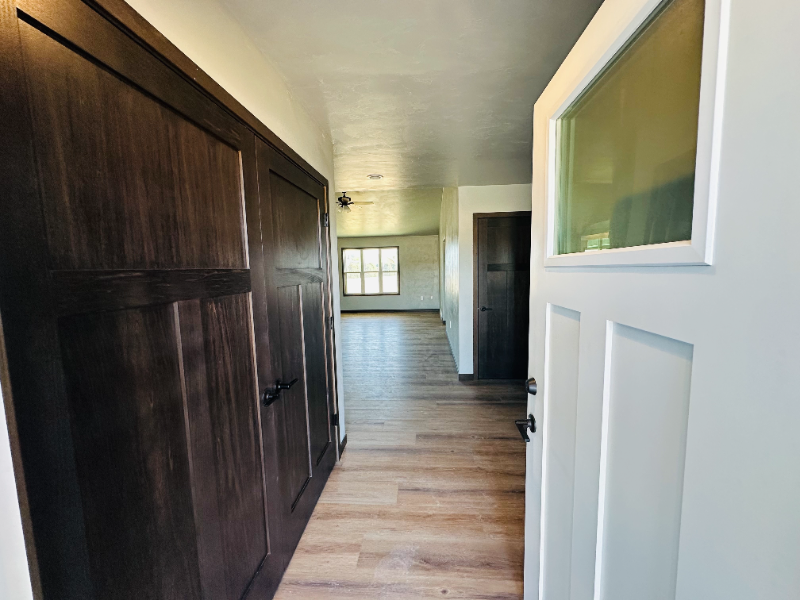 704 Evergreen Dr - Photo 2 of 14