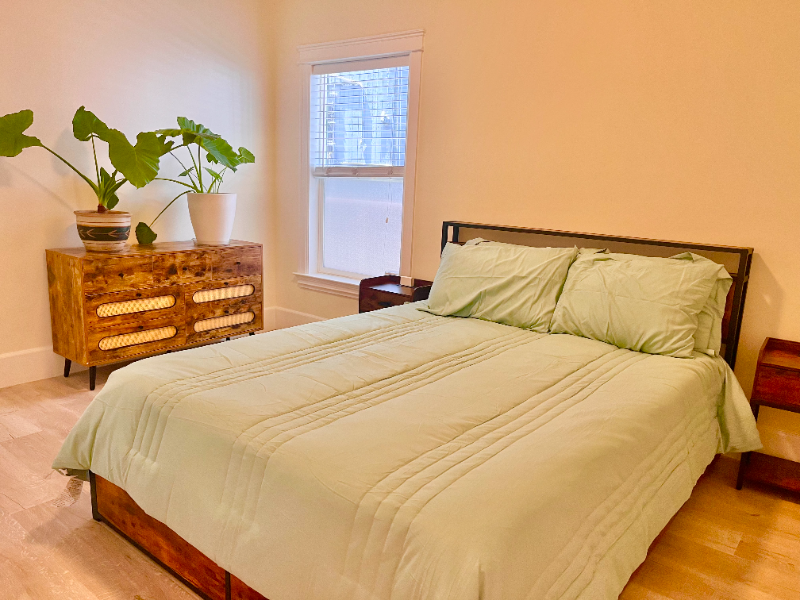 536 25th St #ADU - Photo 3 of 13