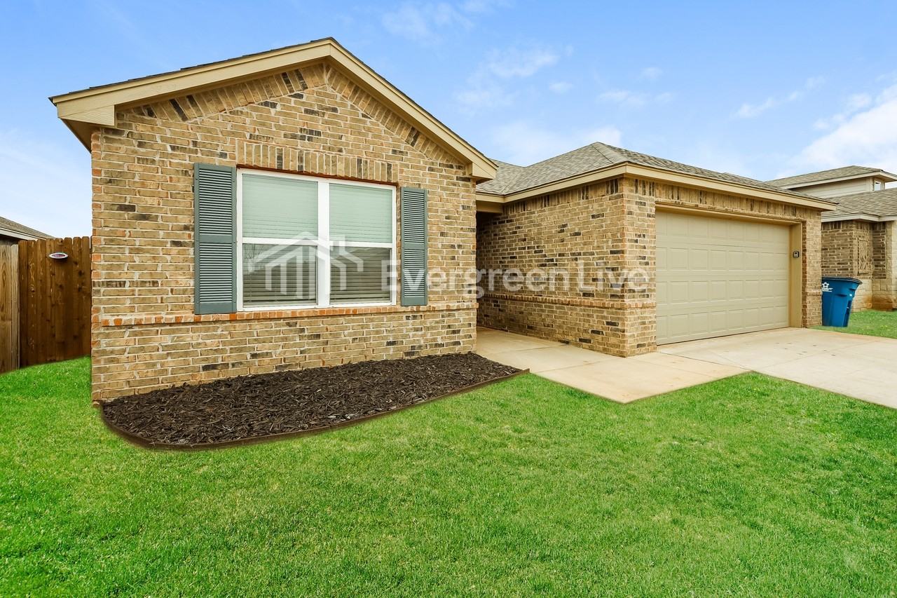 518 Crystal Ln - Photo 3 of 16