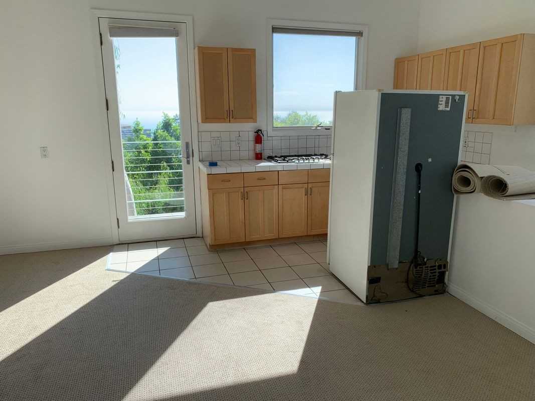 21154 Saddle Peak Rd - Photo 7 of 24