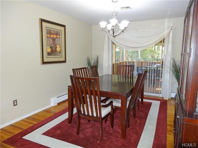 68 Mallory Rd - Photo 3 of 15