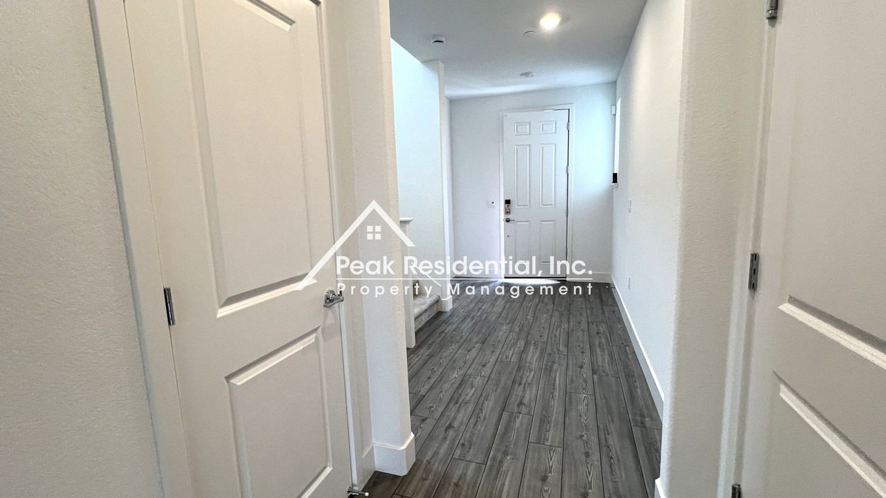 8349 Kyler Rd - Photo 6 of 40