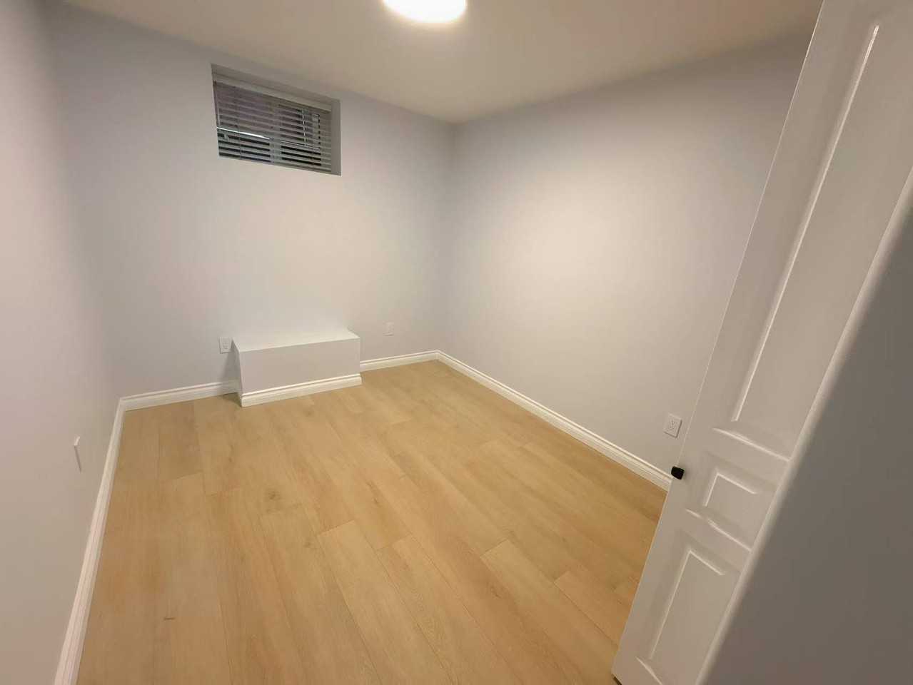 1238 West 22nd Street - Photo 3 of 13