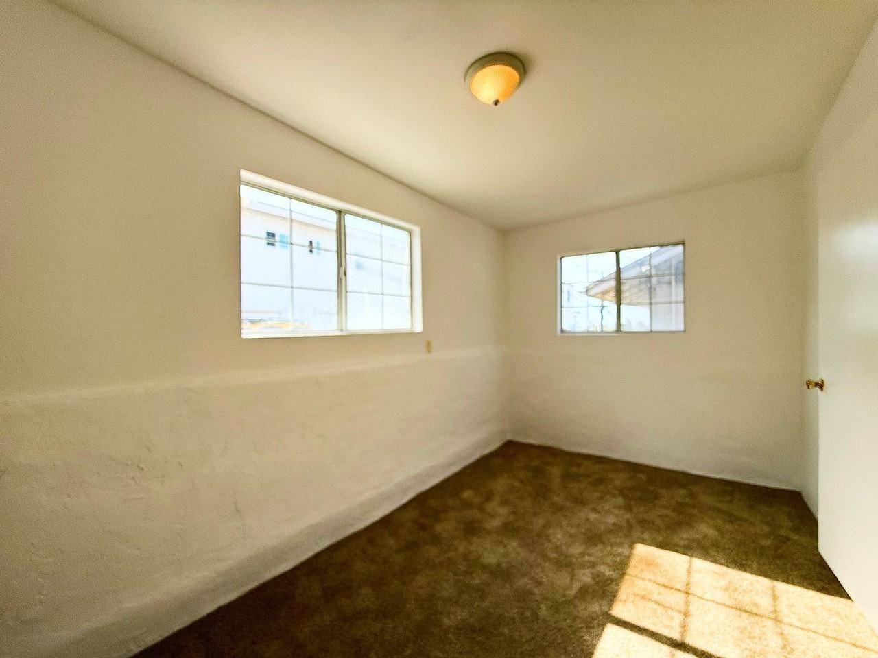 4661 Newport Ave - Photo 7 of 19
