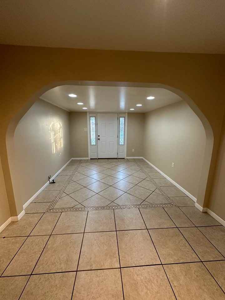 2900 Graves Ave - Photo 3 of 18