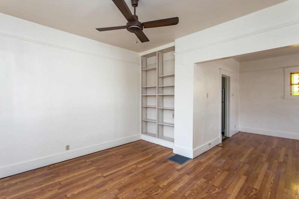 121 Elm St Ne - Photo 2 of 25