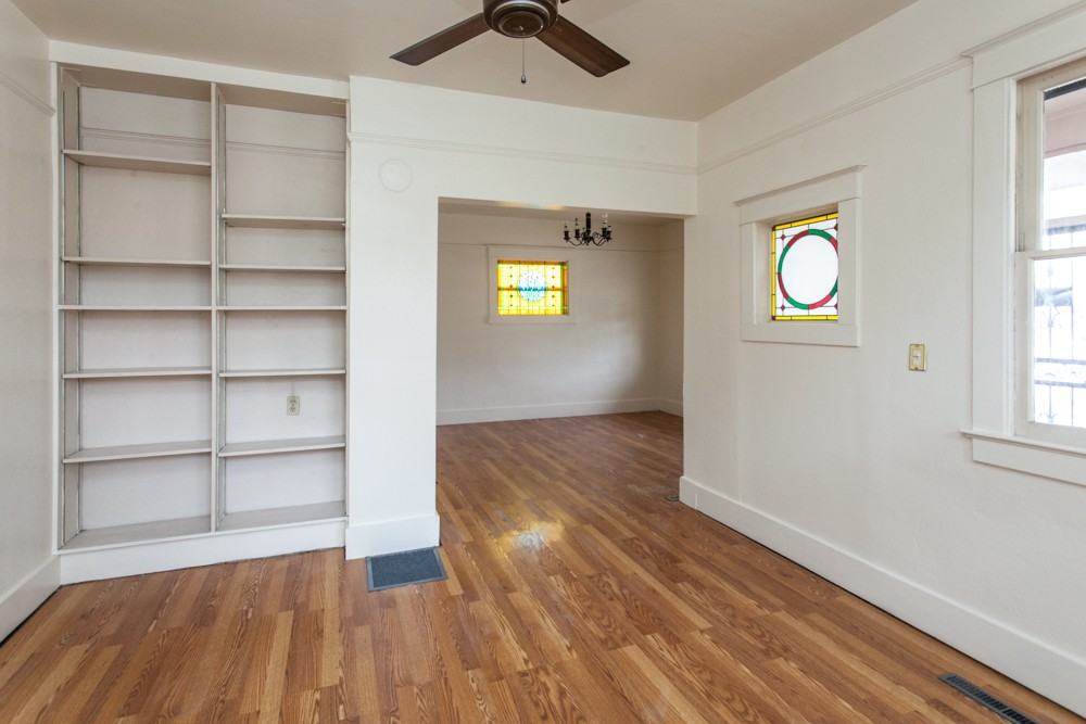 121 Elm St Ne - Photo 3 of 25