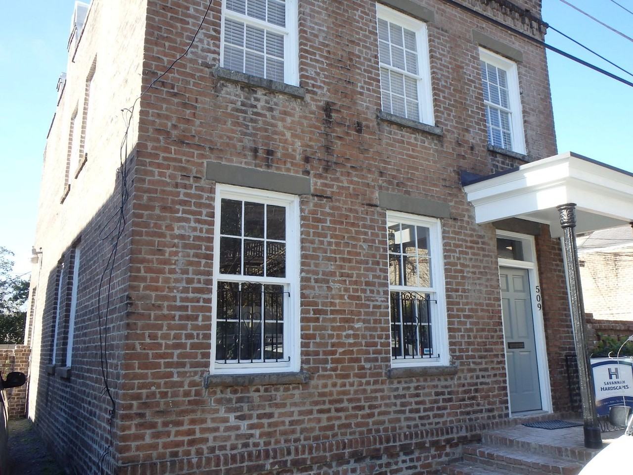 509 Howard St - Photo 2 of 17