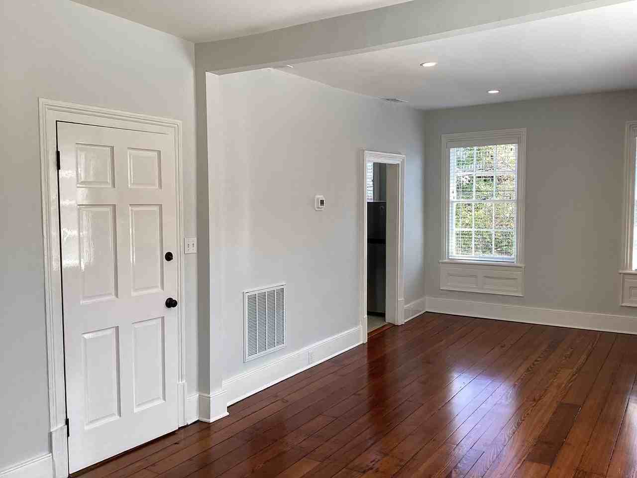 509 Howard St - Photo 4 of 17