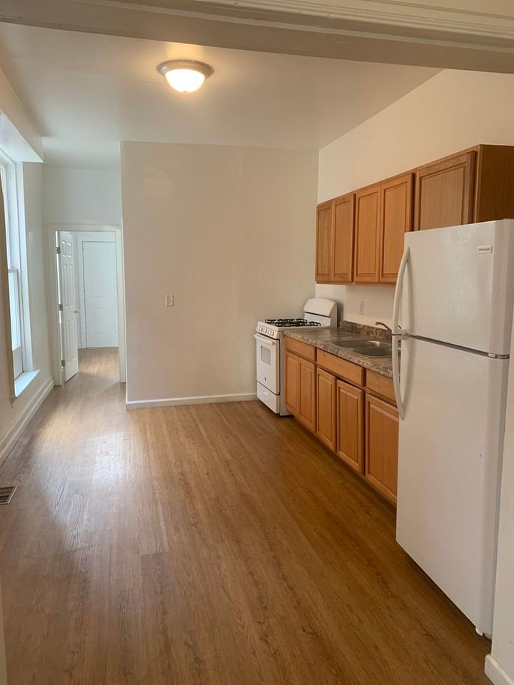 154 Lafayette St #1 - Photo 3 of 14