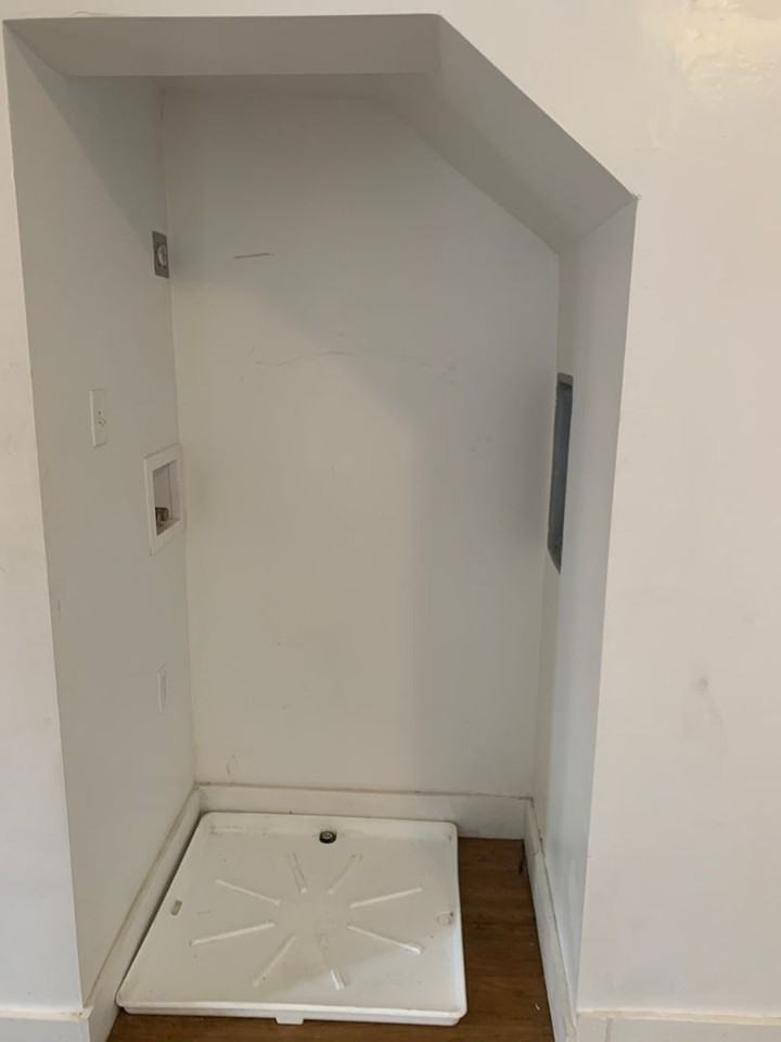 154 Lafayette St #1 - Photo 4 of 14