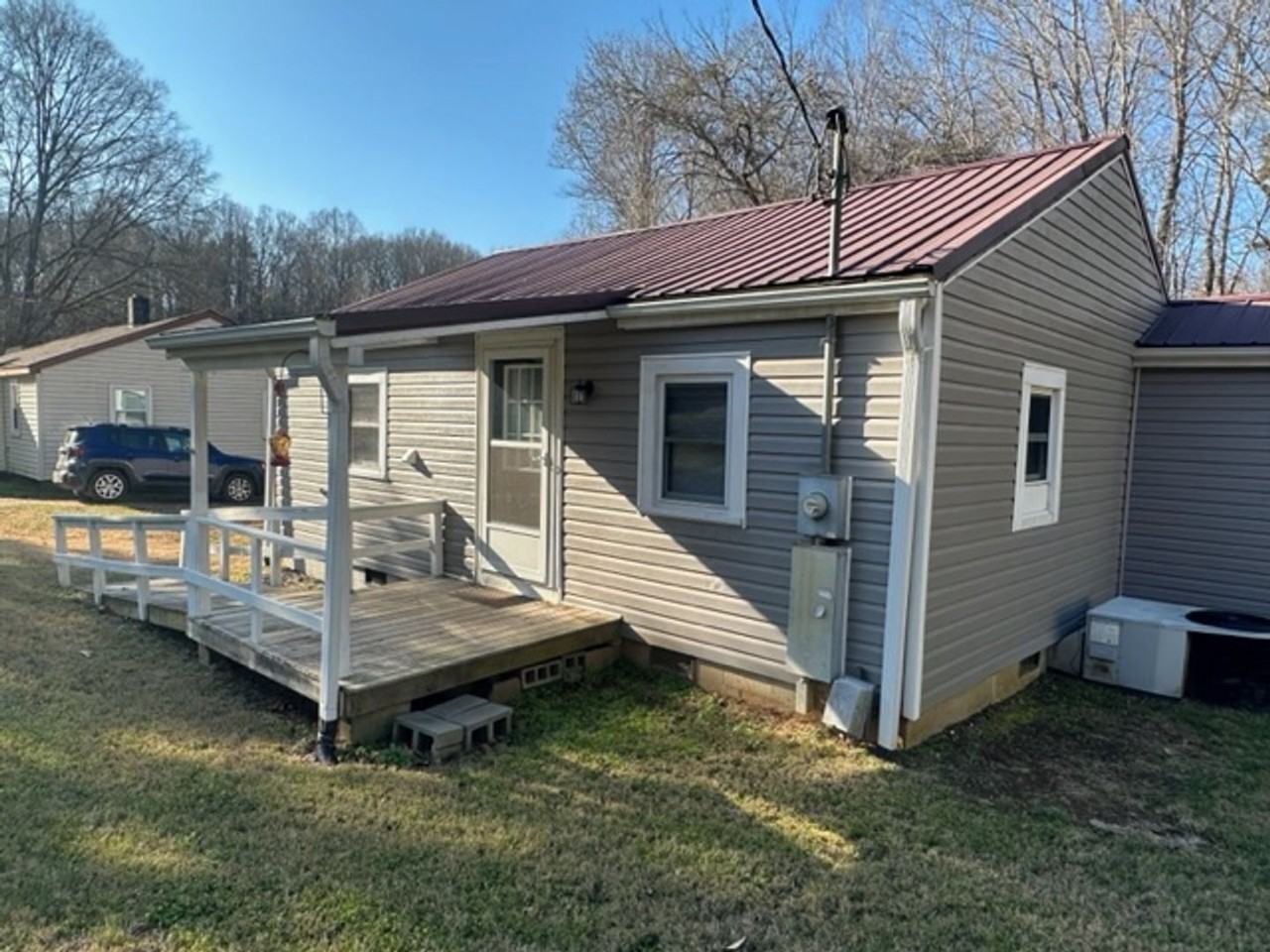610 Marshall St - Photo 2 of 16