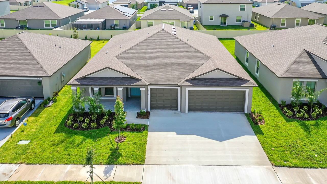 16634 Carlton Pond St - Photo 2 of 50