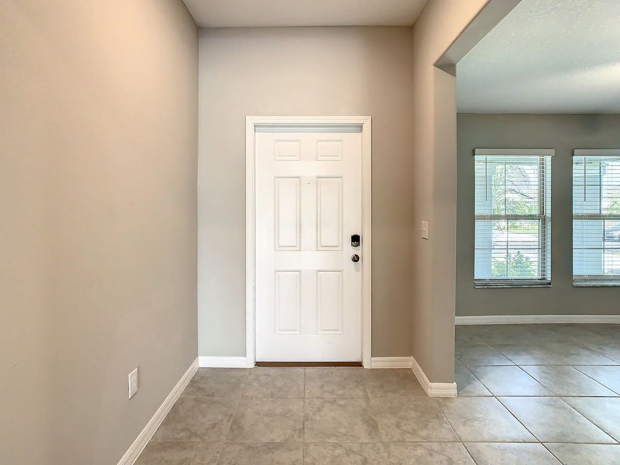 16634 Carlton Pond St - Photo 4 of 50