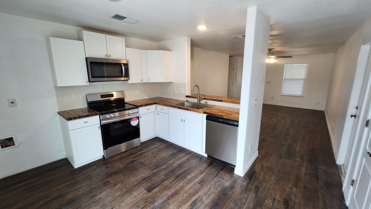 542 Pharis St - Photo 7 of 21