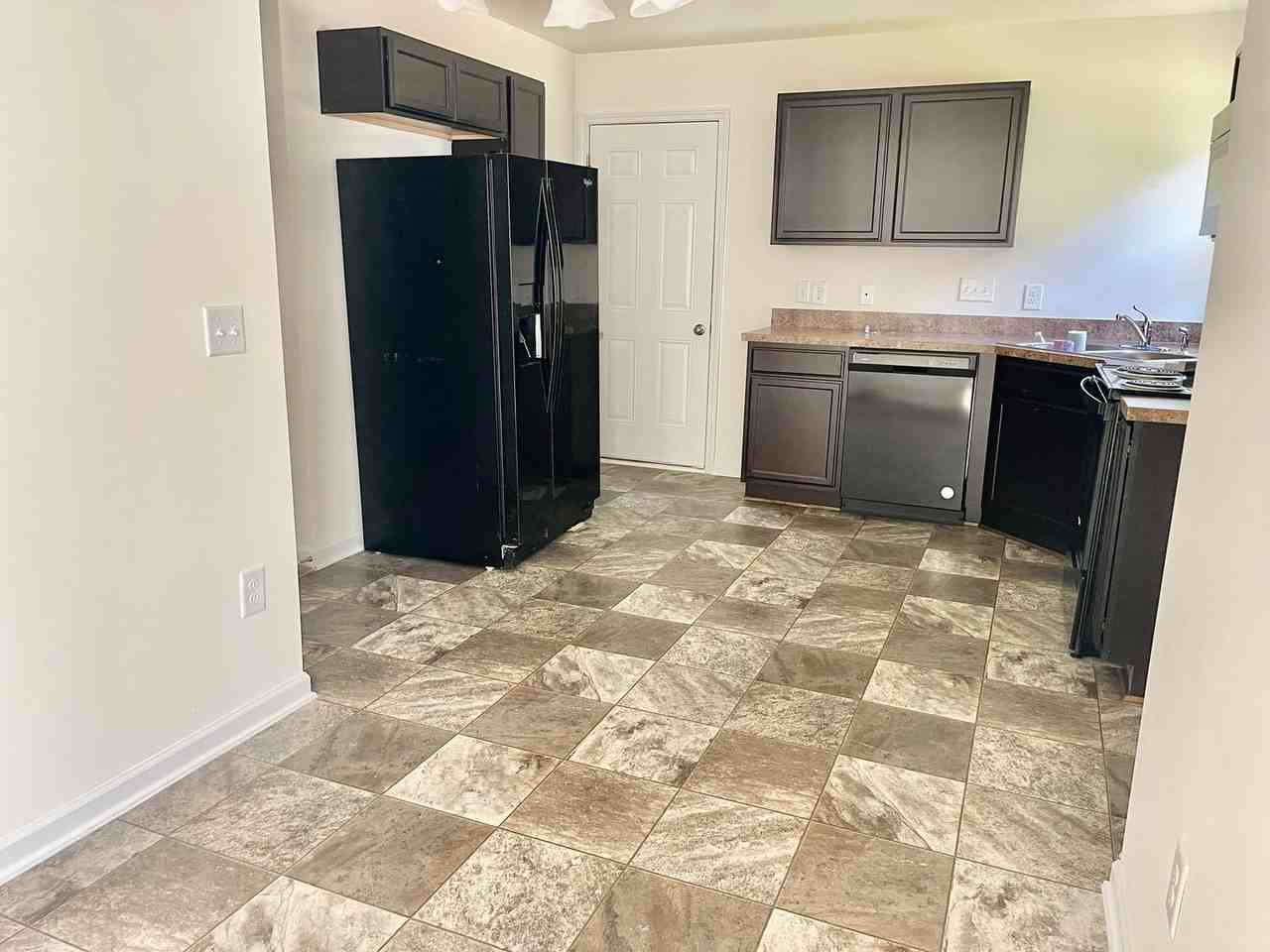 948 Brentwood Park Ln - Photo 3 of 45