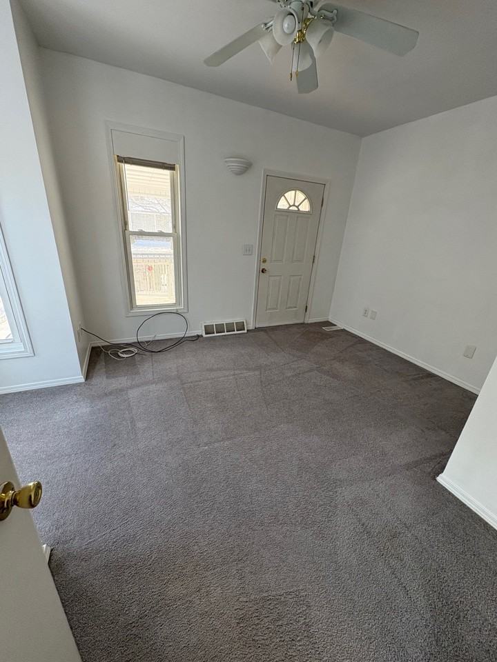 510 Rodd St #A - Photo 4 of 6