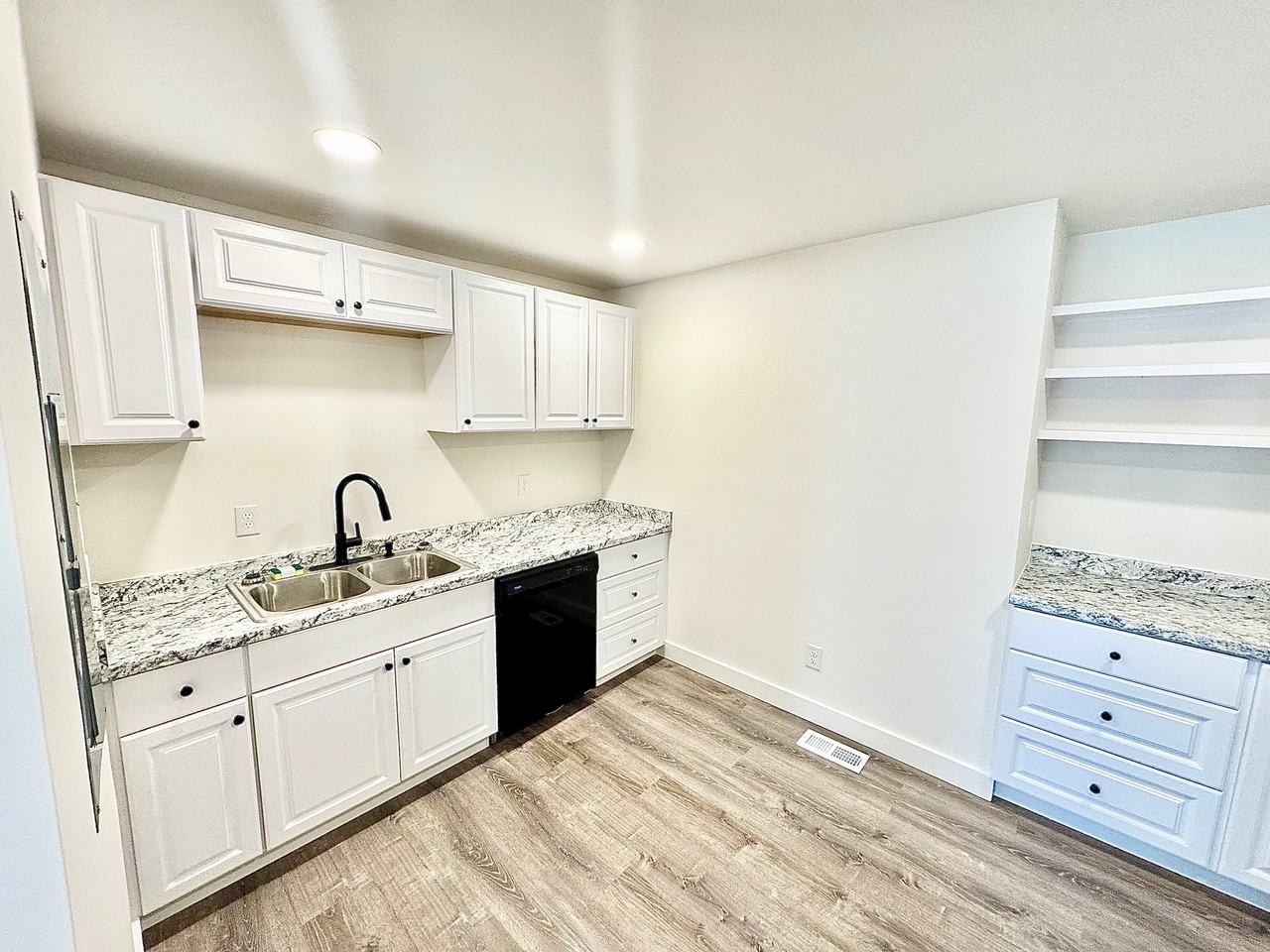 5405 Central Avenue Pike #NA - Photo 2 of 11