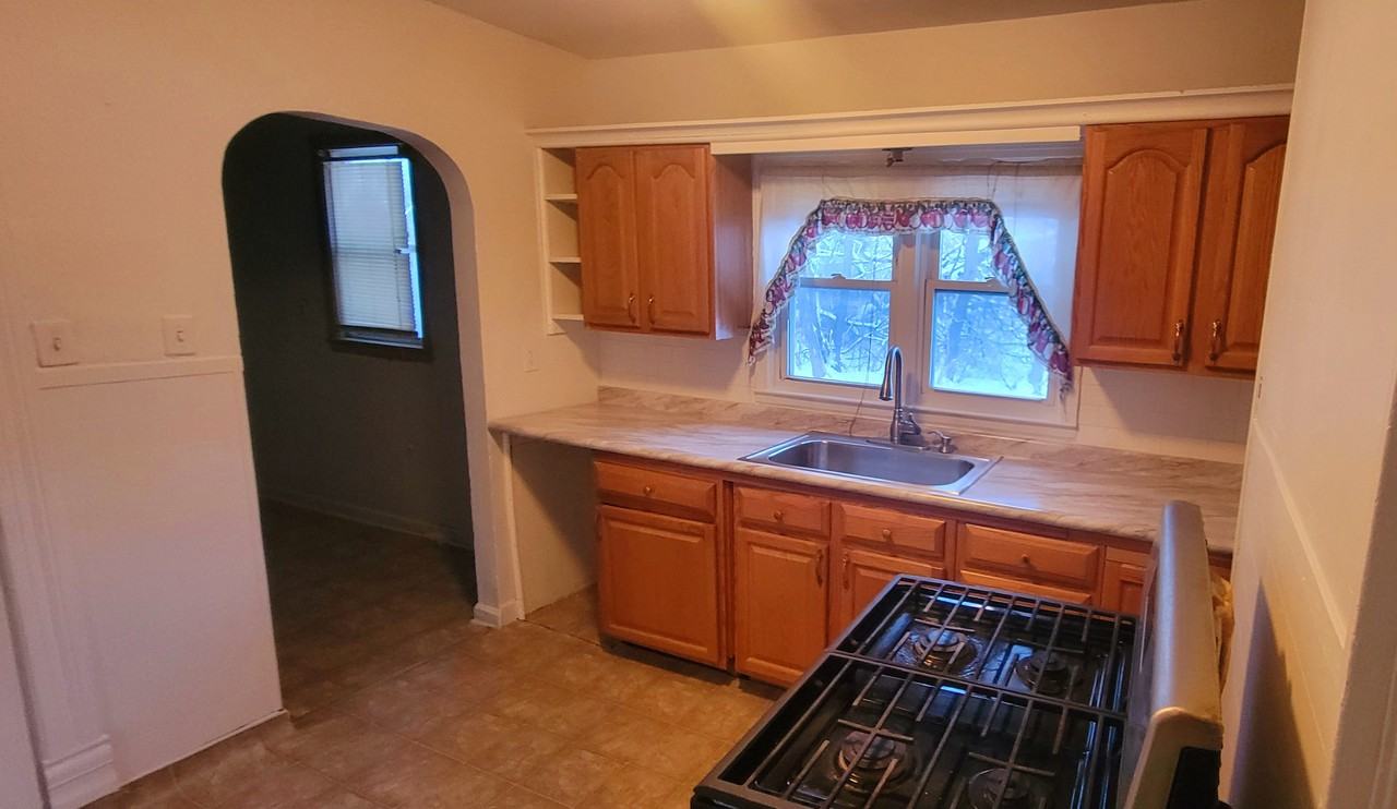 180 W Corning Ave #1 - Photo 3 of 13