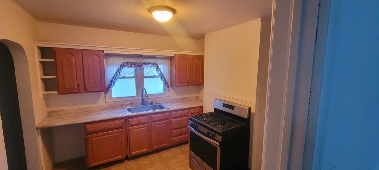 180 W Corning Ave #1 - Photo 4 of 13