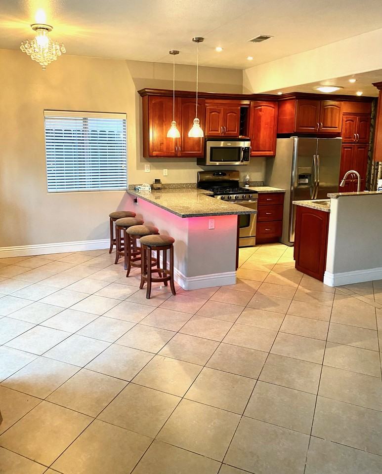 528 N Parker St #NA - Photo 5 of 6