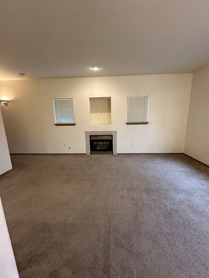 12505 63rd Ave E #NA - Photo 6 of 31
