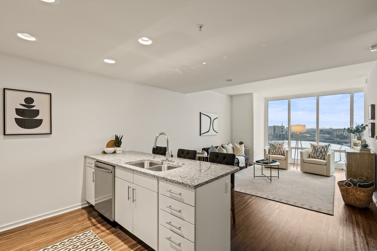 The Moderne - Photo 4 of 50