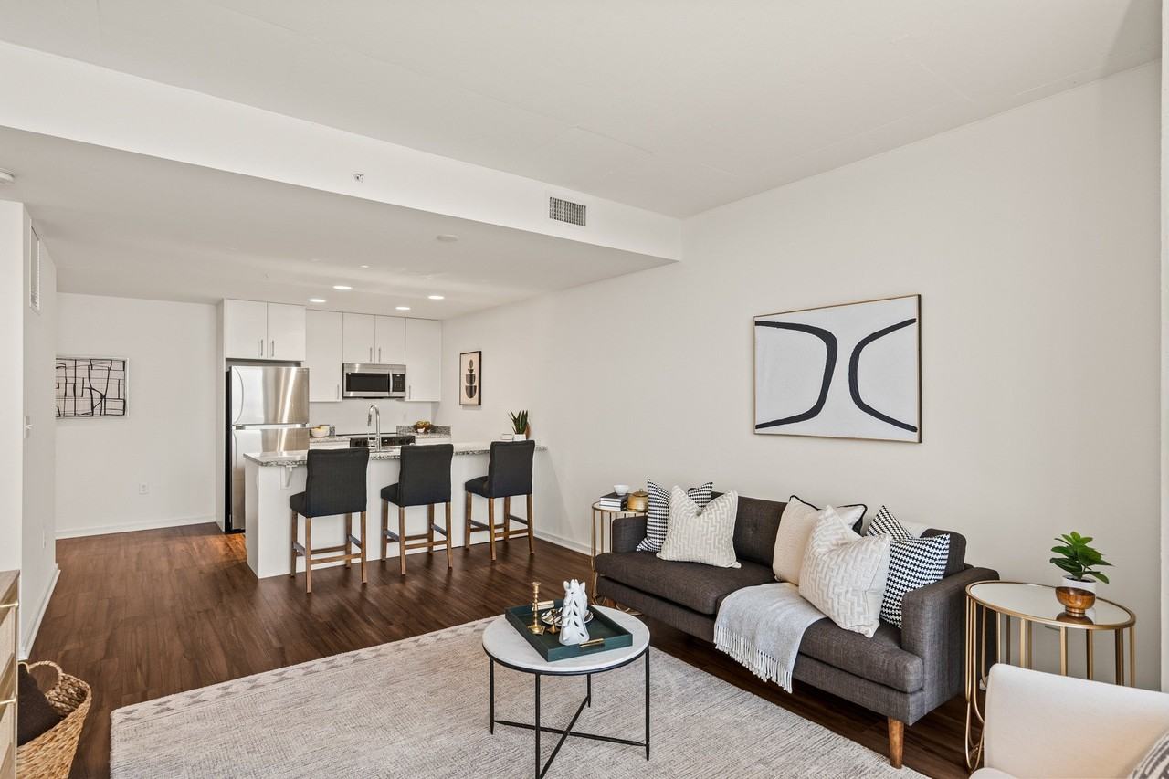 The Moderne - Photo 5 of 50