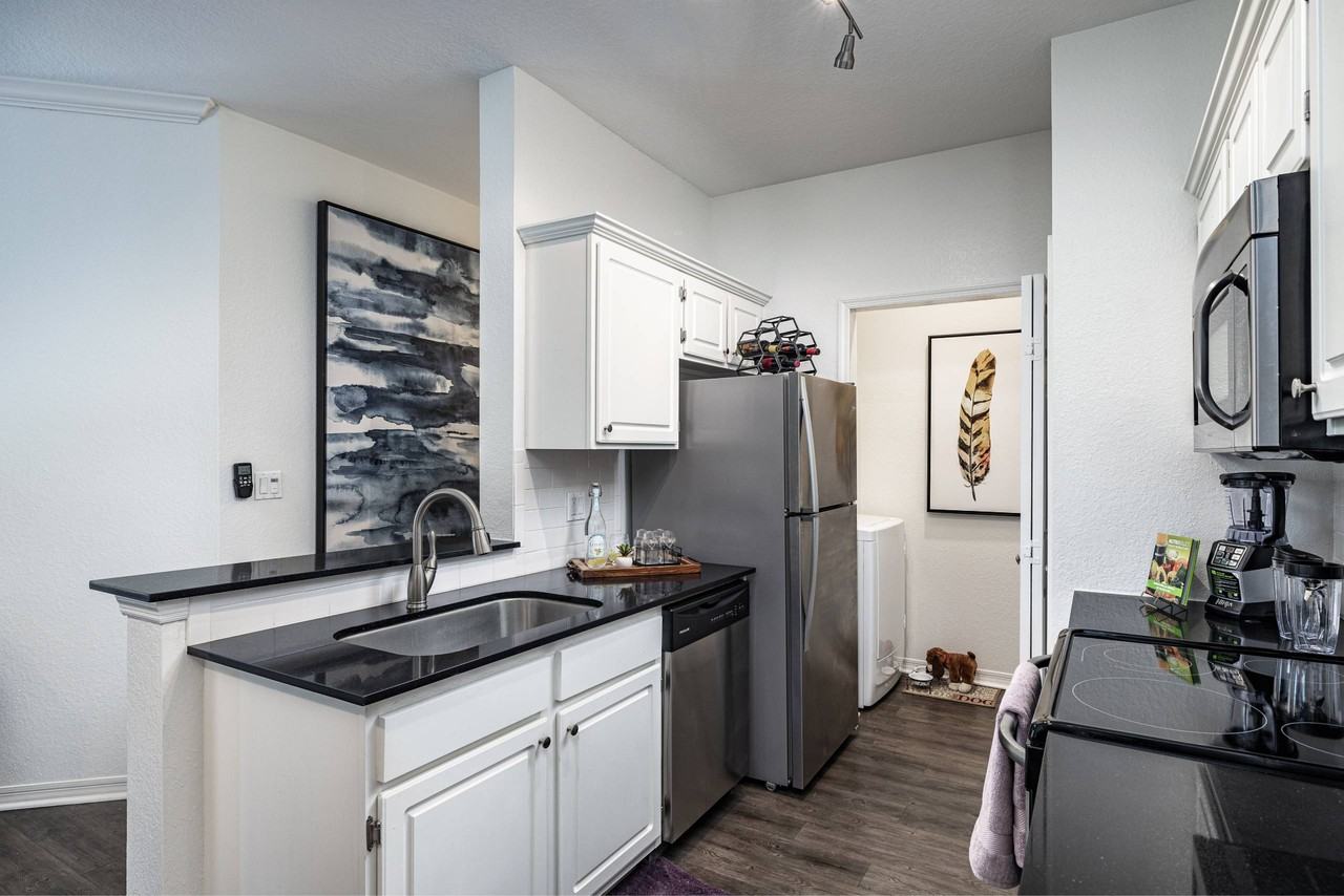 The Rexford at Waterford Lakes - Photo 5 of 23