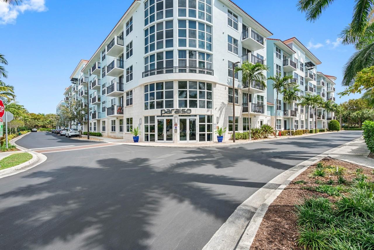 Paraiso at Fountain Square - Photo 6 of 50