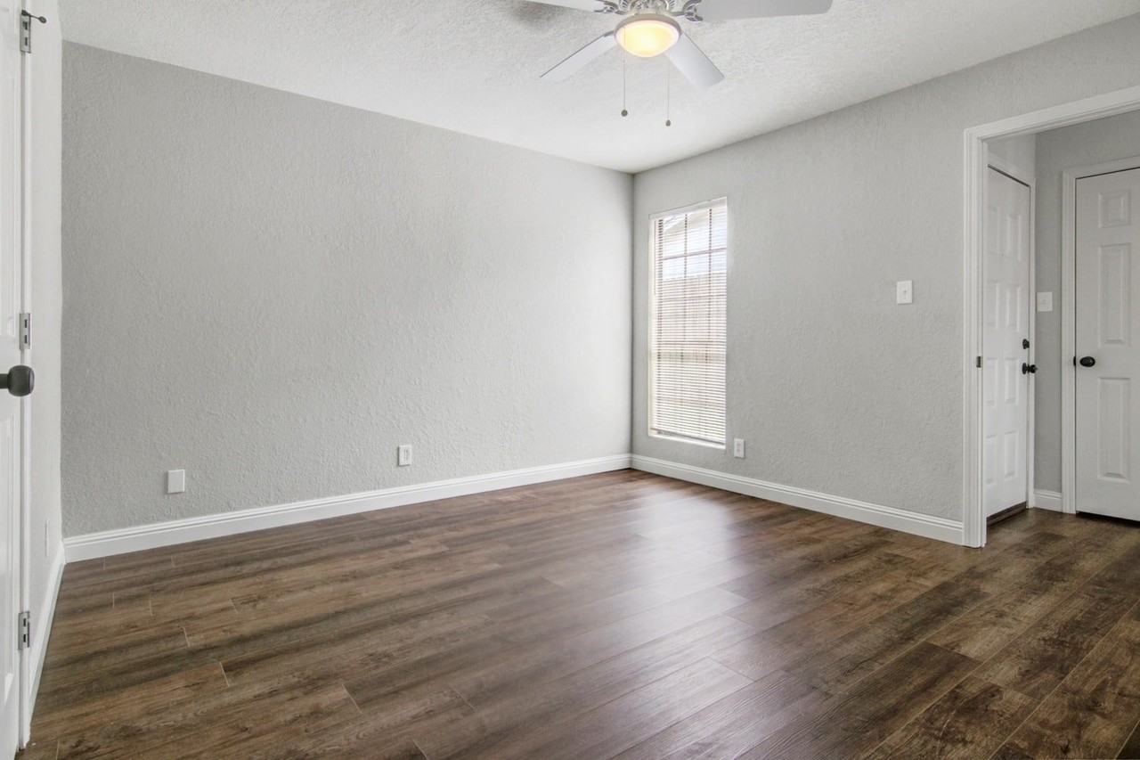 Willowchase Apartments, 4335 Crow Road - Photo 4 of 10