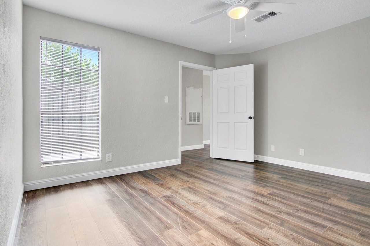 Willowchase Apartments, 4335 Crow Road - Photo 6 of 10